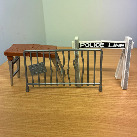 NWO Table, Guard, Barricade WCW - WWE Accessories Toybiz Loose Action Figure