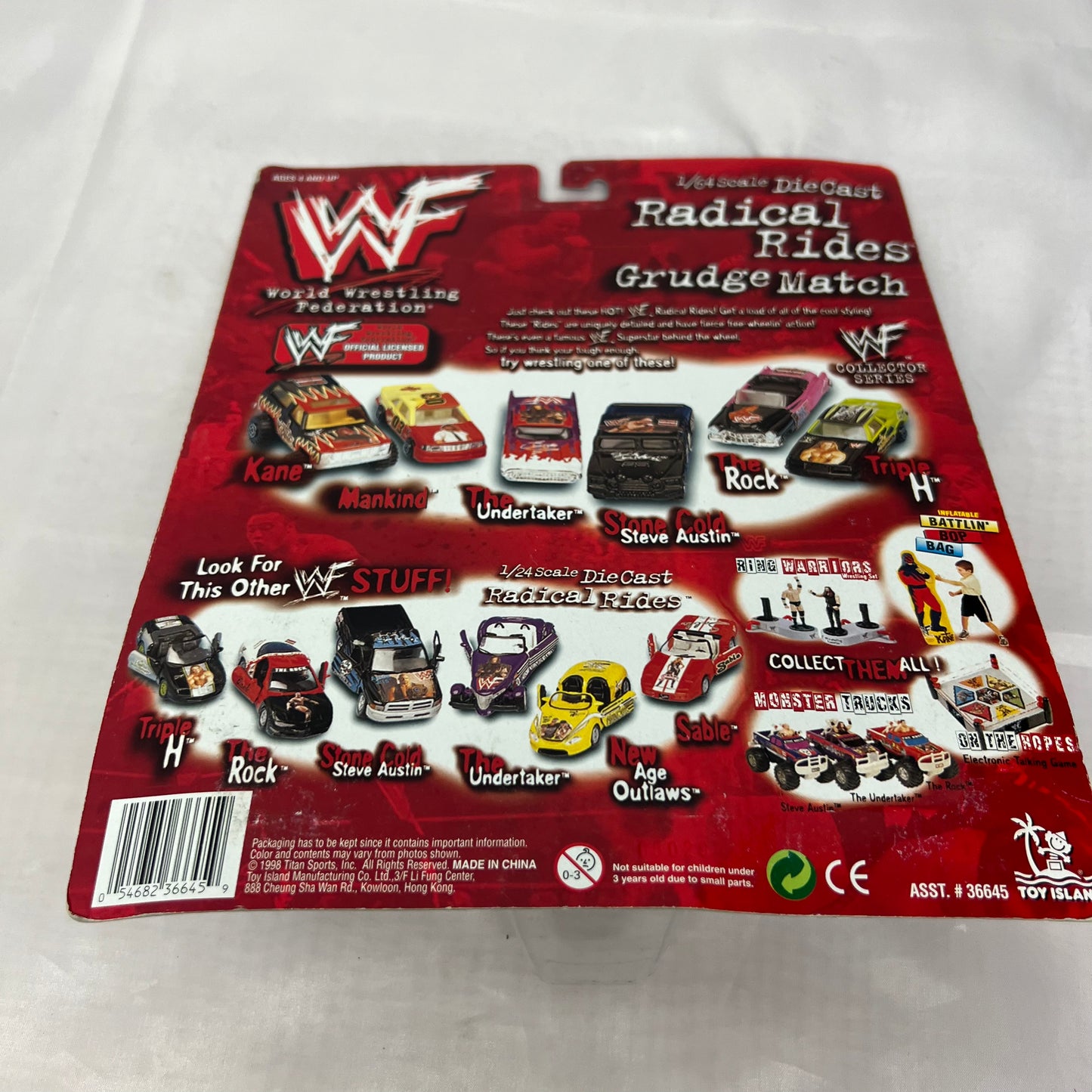 Stone Cold Steve Austin & Undertaker - WWE Radical Rides Race Car Action Figures