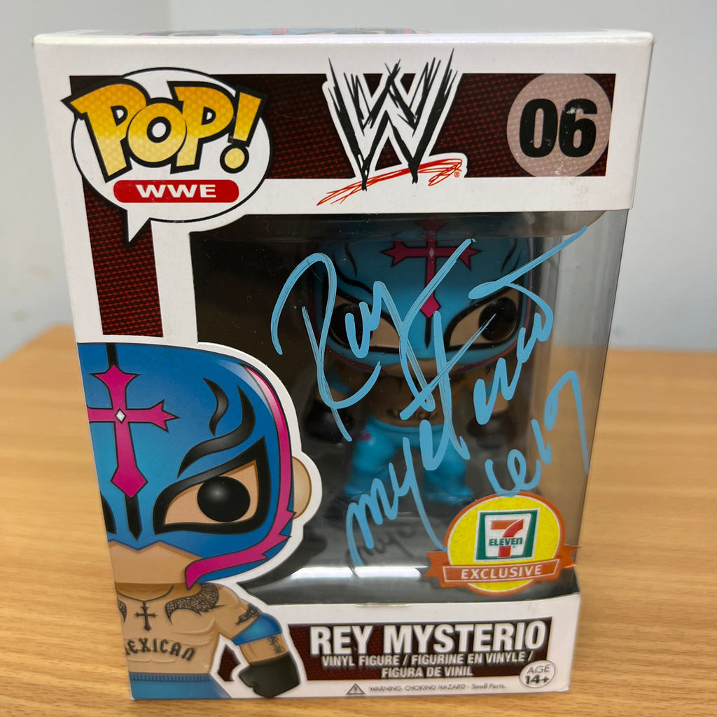 Rey Mysterio WWE Signed Pop 06 711 with COA Funko Pop Rare