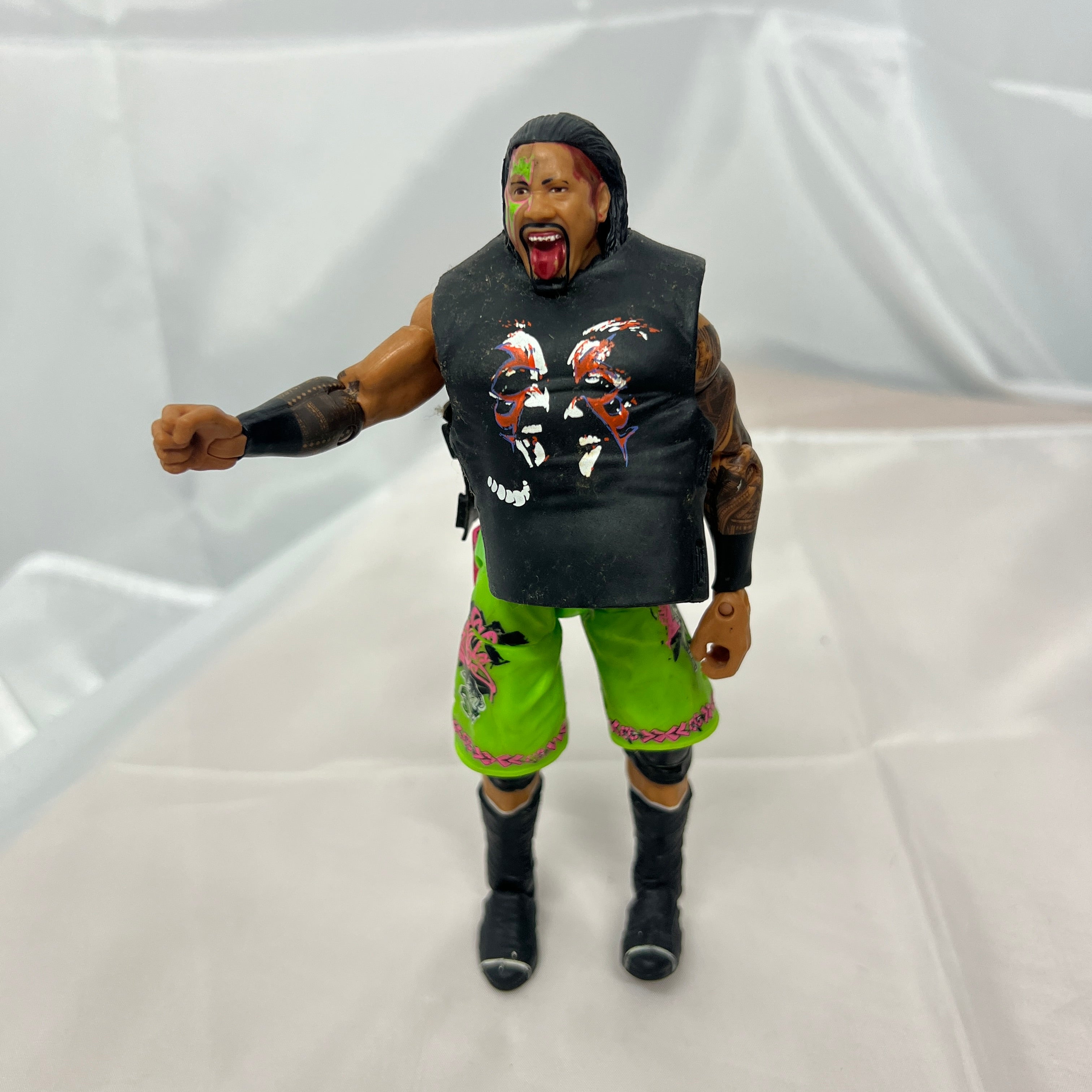 Uso WWE Elite Out Of Box Action Figure Mattel 2