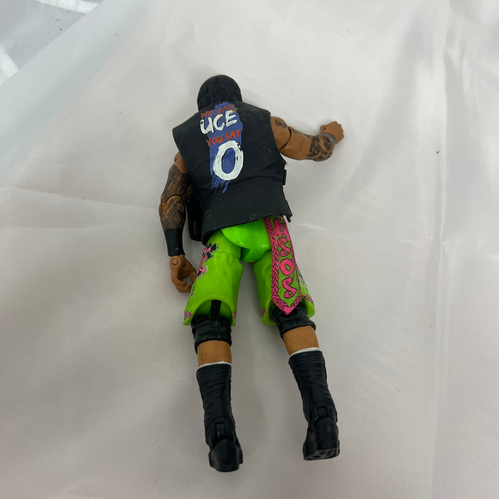 Uso WWE Elite Out Of Box Action Figure Mattel 2