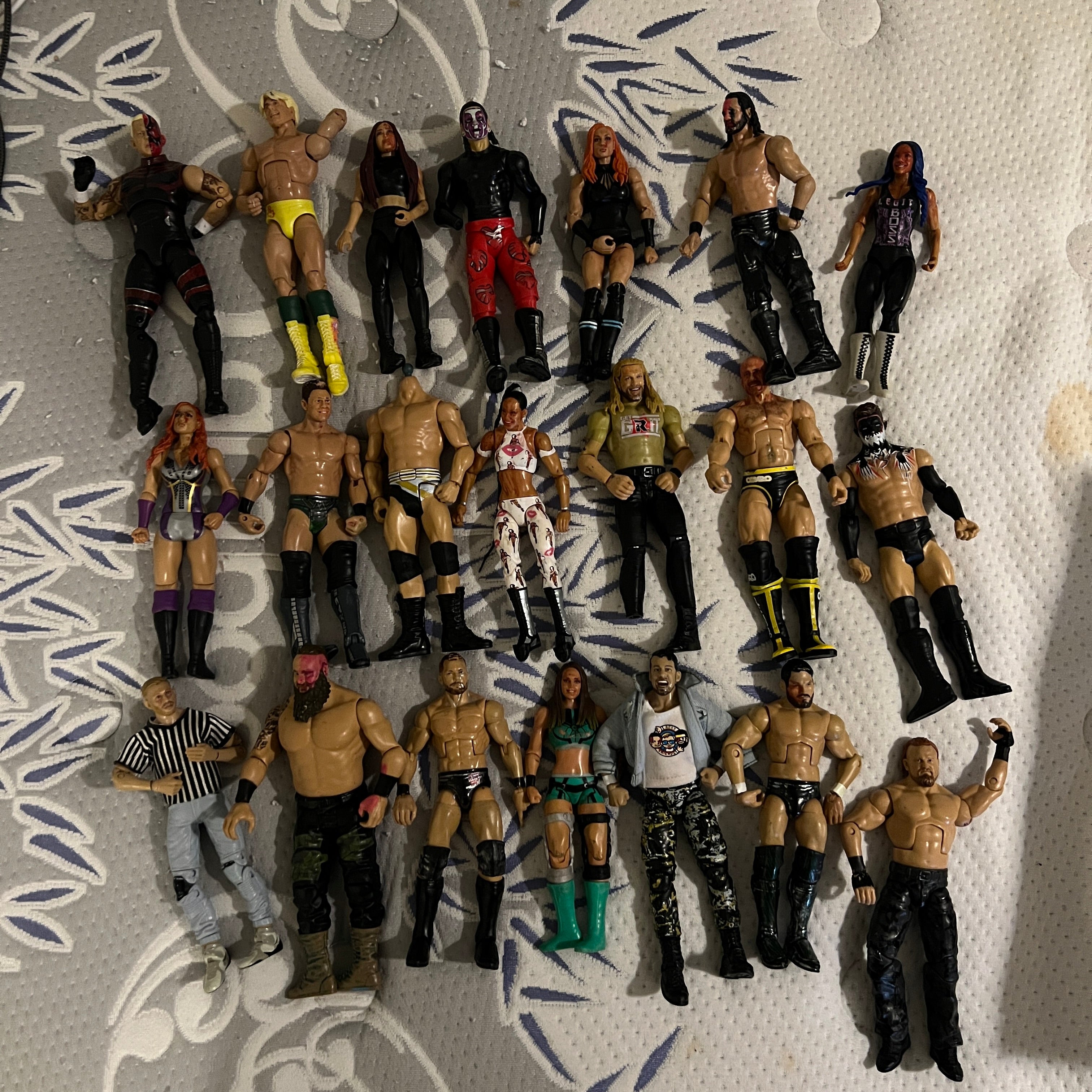 21 x WWE Fodder Lot Played With Toys Action Figures Mattel