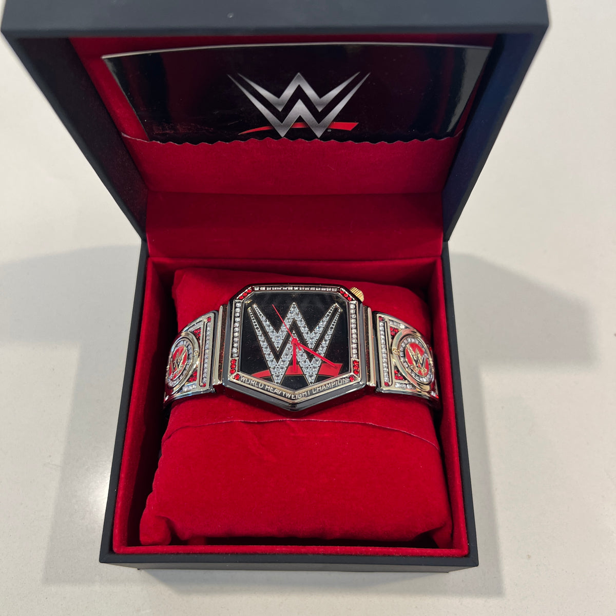 Rare 2016 WWE World Heavyweight Champion Watch COA Included