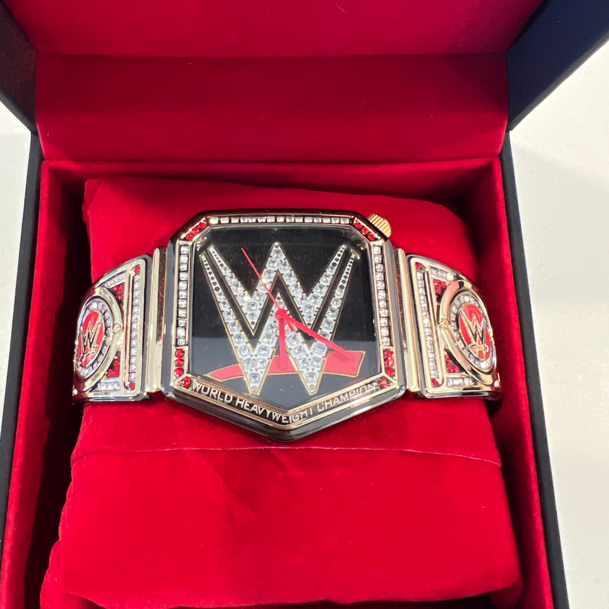 Rare 2016 WWE World Heavyweight Champion Watch COA Included
