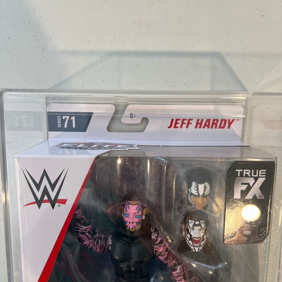 WWE Jeff Hardy Elite 71 Action Figure Mattel in Acrylic Defender Case
