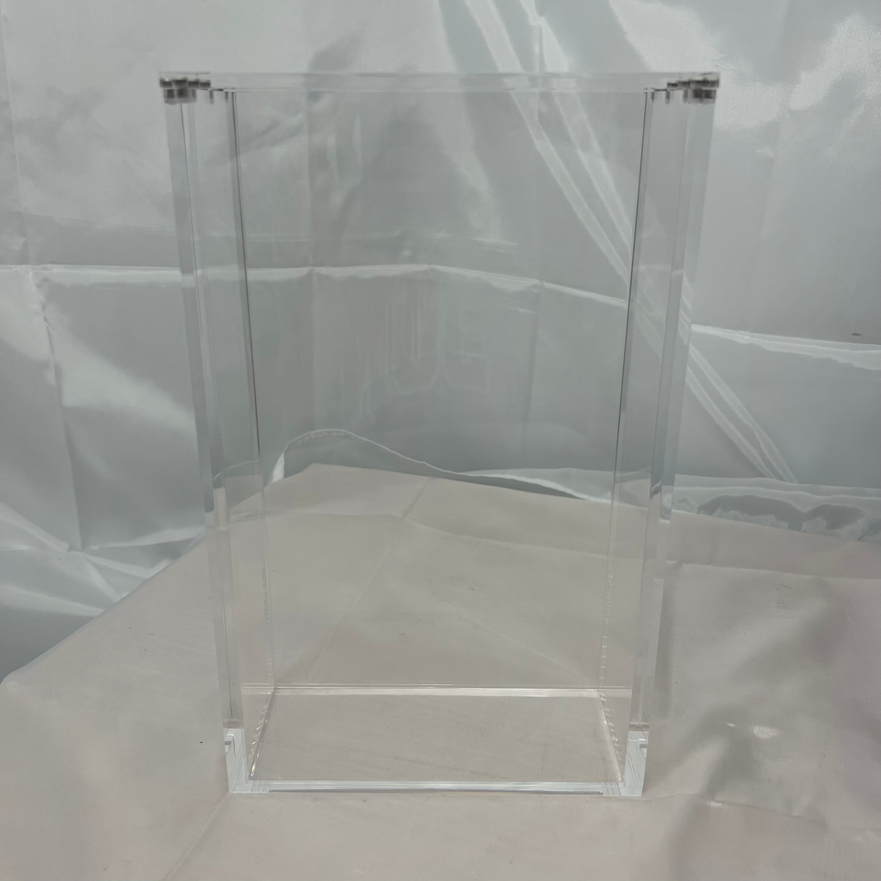Acrylic Plastic WWE AEW Action Figures Defender Protector Magnetic Case