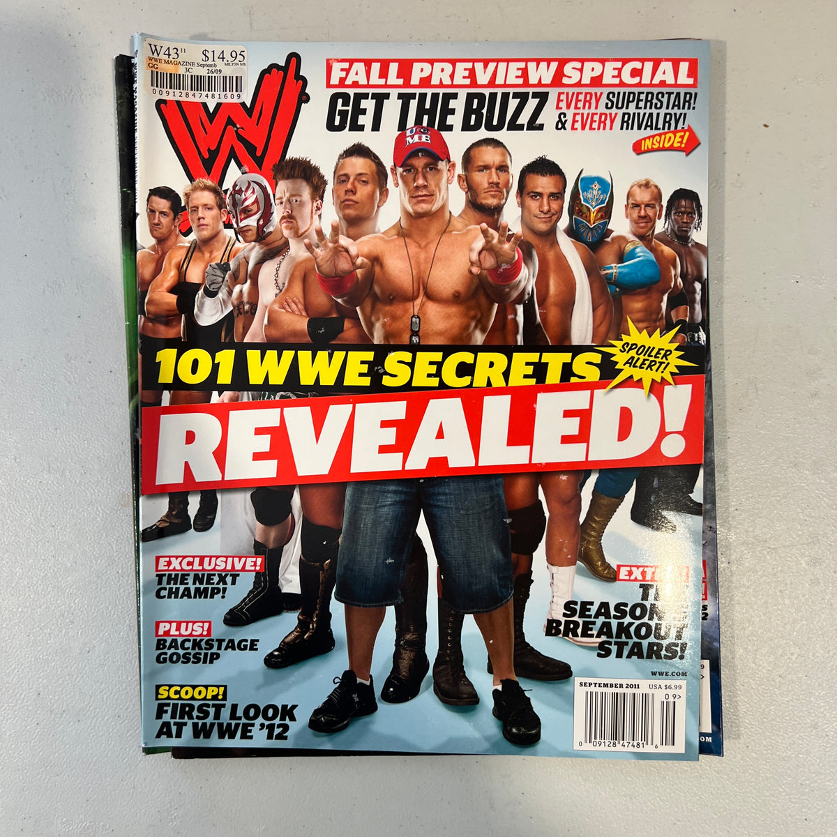 101 Secrets WWE Magazine Wrestling Merchandise Collectable 9