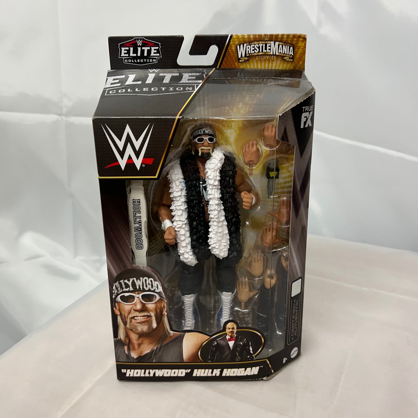 Hulk Hogan - WWE Elite Wrestlemania 39 Action Figure
