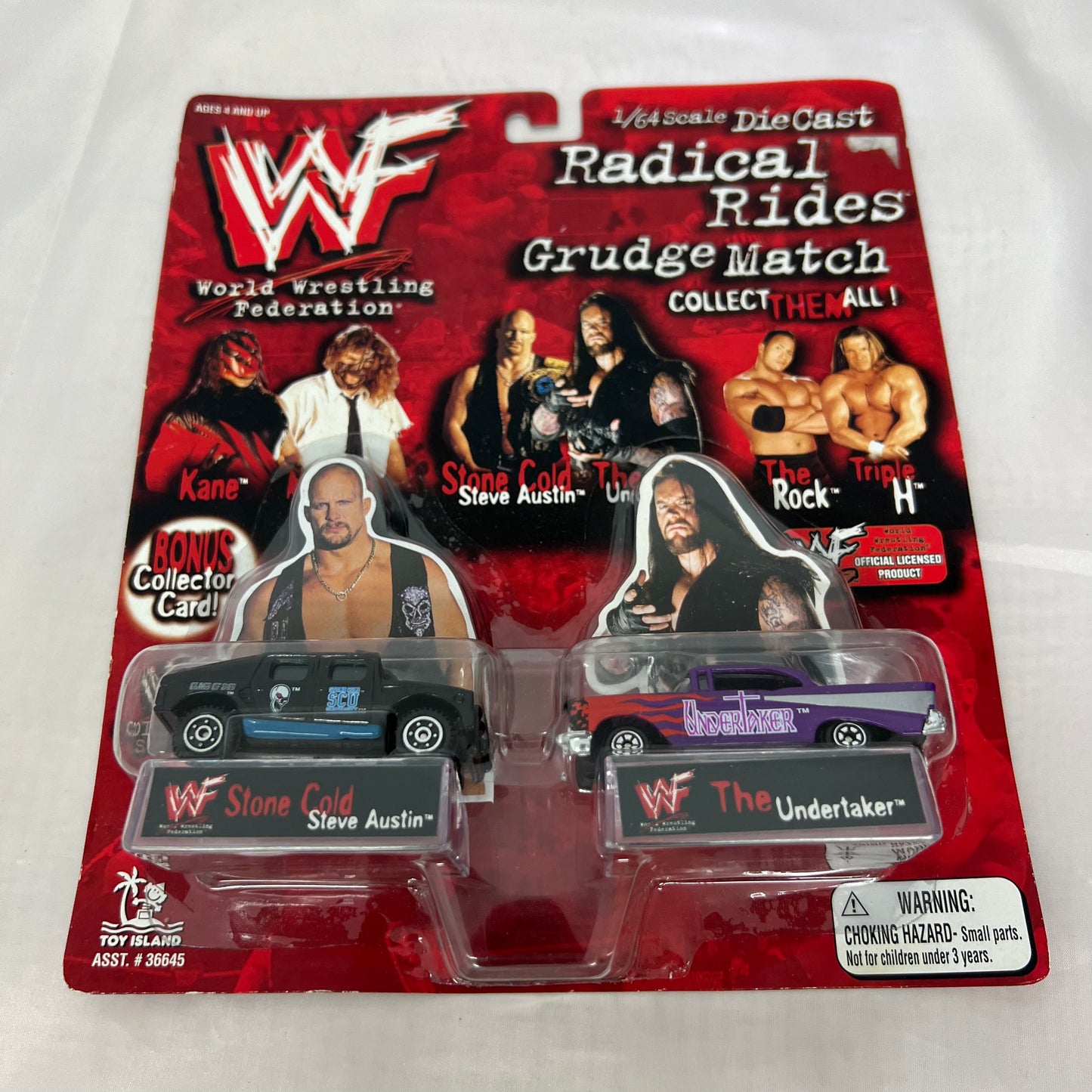 Stone Cold Steve Austin & Undertaker - WWE Radical Rides Race Car Action Figures