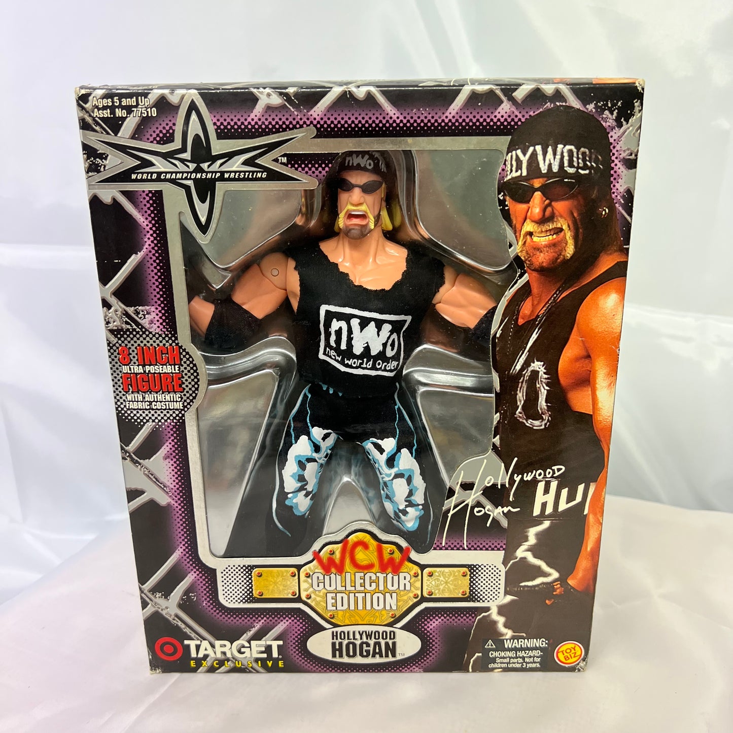 Hulk Hogan - WCW WWE Target Collectors Edition NWO Action Figure Toybiz
