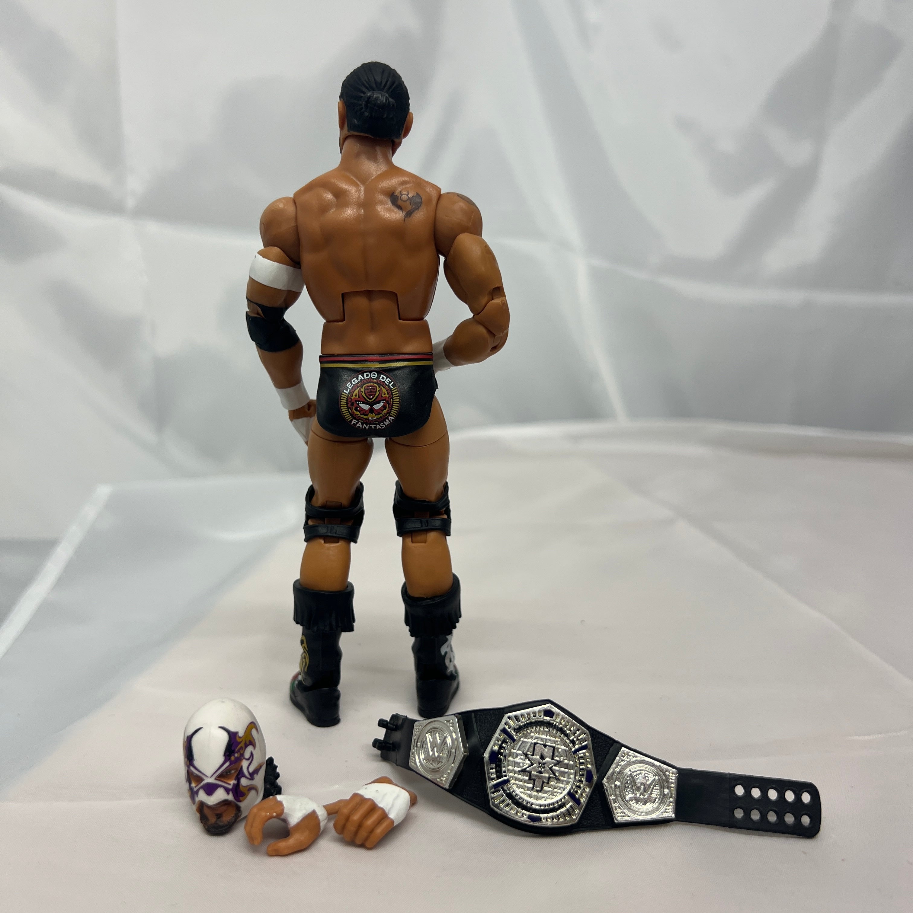 Santos Escobar WWE Elite 87 Out Of Box Action Figure Mattel 5