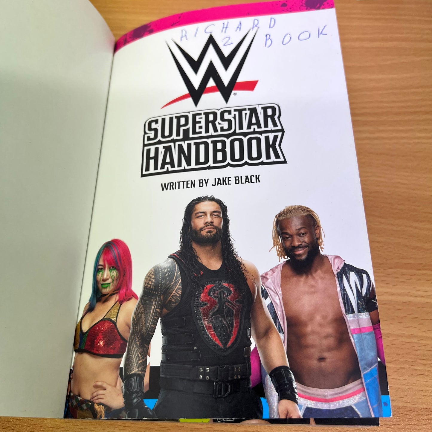 WWE Superstar Handbook: The Essential Facts and Stats on More than 300 WWE Book
