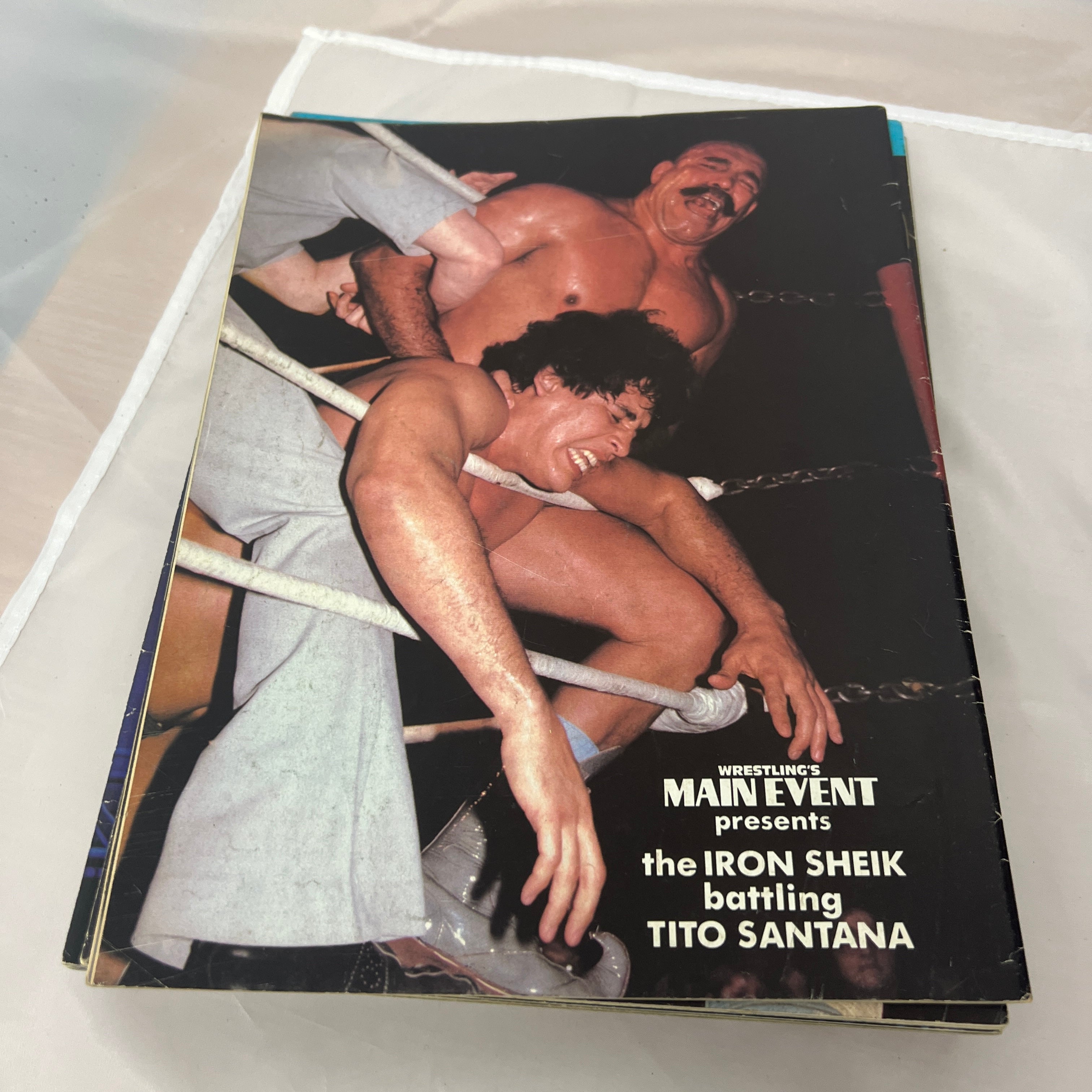Wrestlings Main Event WWE WWF Magazine Retro Collectable Merchandise