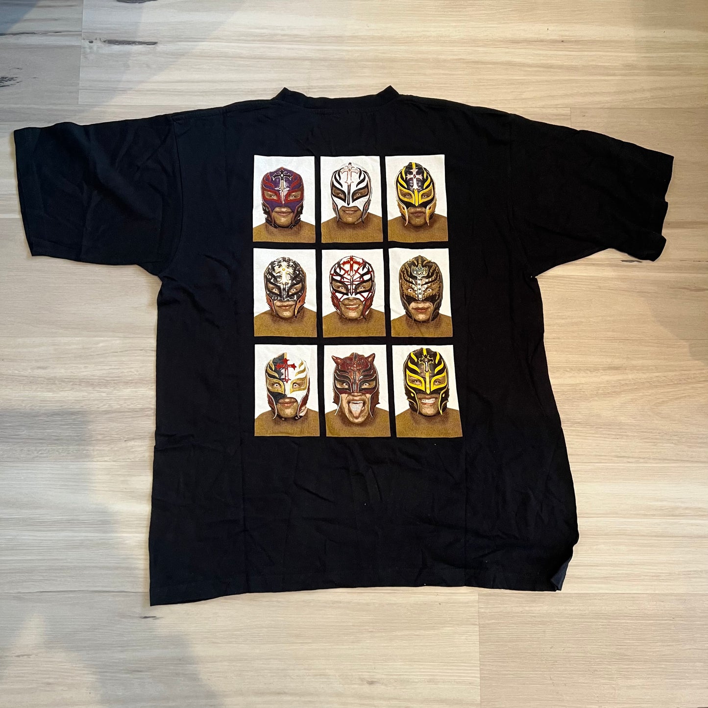 Rey Mysterio Shirt - WWE Size Large Retro Vintage